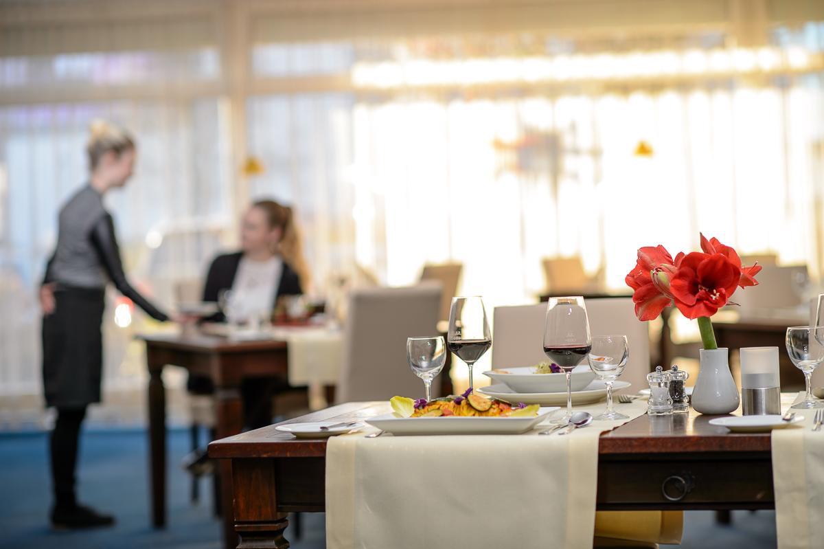 Euro Park Hotel Hennef Хеннеф Экстерьер фото