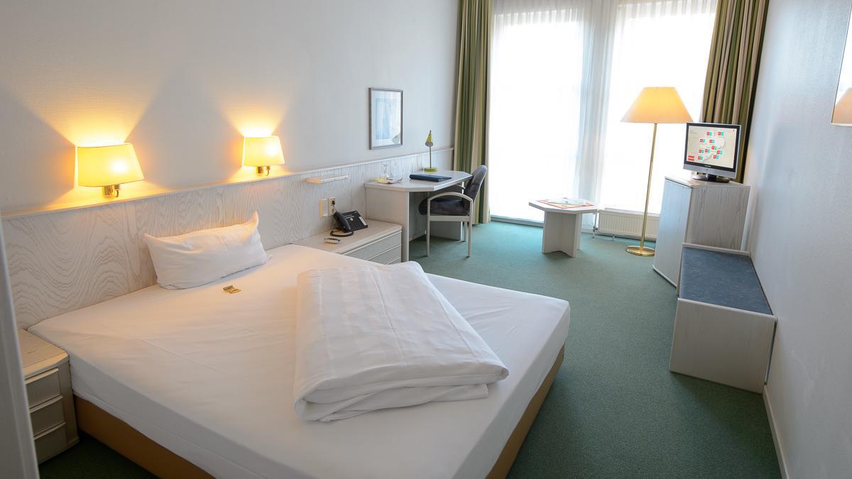 Euro Park Hotel Hennef Хеннеф Экстерьер фото