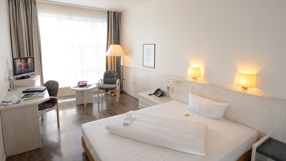 Euro Park Hotel Hennef Хеннеф Экстерьер фото